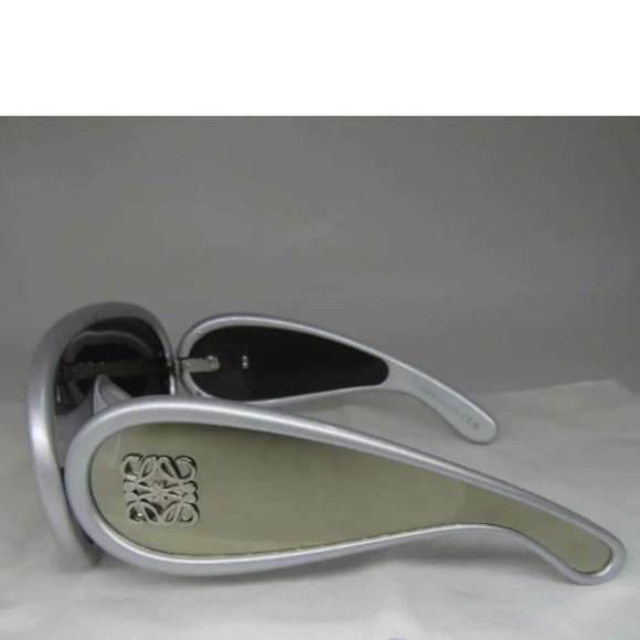 LOEWE x Paula’s Ibiza Wave Sunglasses - Picture 5 of 7